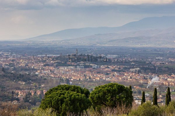 appartamento in vendita ad Arezzo in zona Zona La Pace