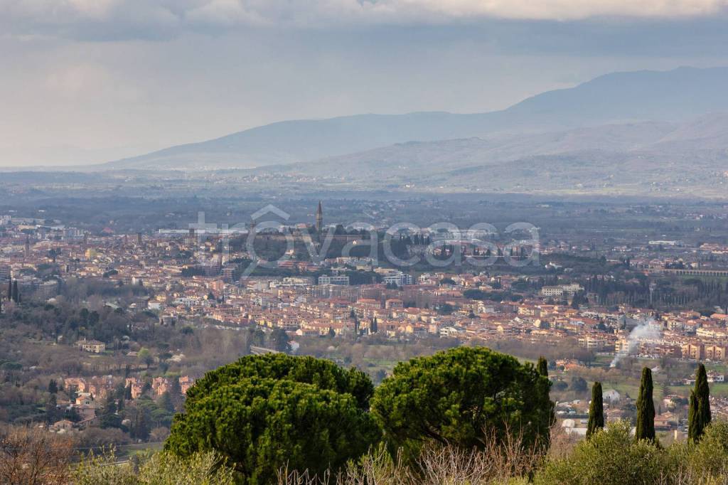 casa indipendente in vendita ad Arezzo in zona San Firenze-Fonte di Sala