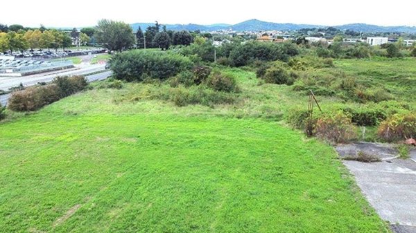 terreno agricolo in vendita ad Arezzo in zona Chiani