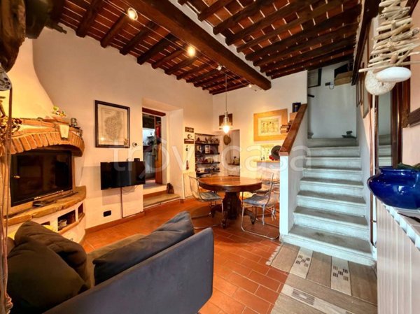 appartamento in vendita ad Arezzo in zona Santa Firmina