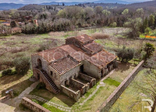 casa indipendente in vendita ad Arezzo in zona Quarata