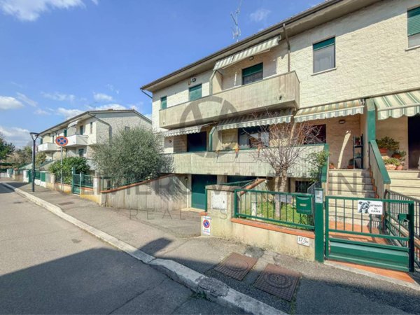 casa indipendente in vendita ad Arezzo in zona Ponte Alla Chiassa