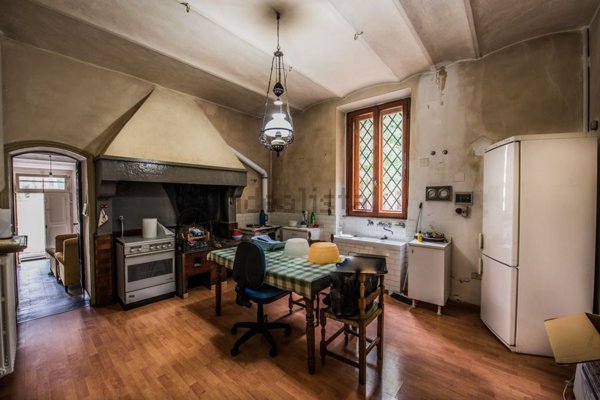 casa indipendente in vendita ad Arezzo in zona Bagnoro