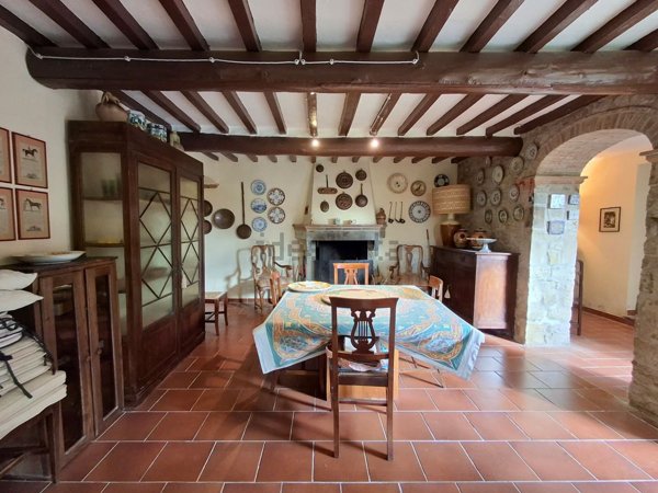 pentavano in vendita ad Arezzo in zona Antria