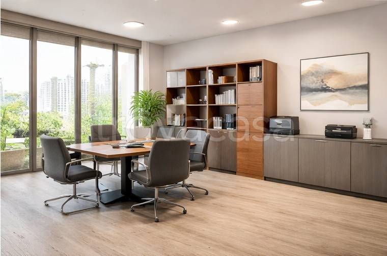 ufficio in vendita ad Arezzo in zona Pescaiola