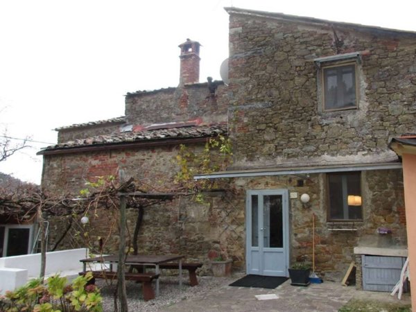 appartamento in vendita ad Arezzo in zona Vitiano