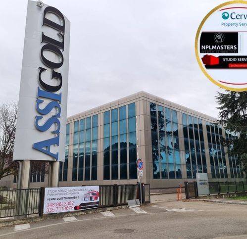 negozio in vendita ad Arezzo in zona Pescaiola