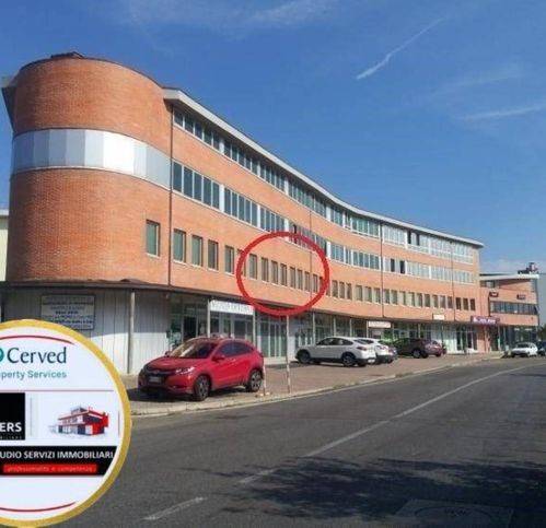 ufficio in vendita ad Arezzo in zona Centro Città