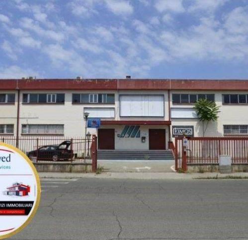 negozio in vendita ad Arezzo in zona Centro Città