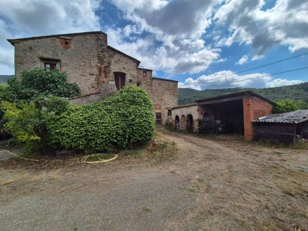 appartamento in vendita ad Arezzo in zona Vitiano