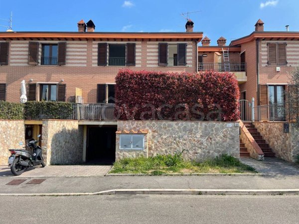 casa indipendente in vendita ad Arezzo in zona San Zeno