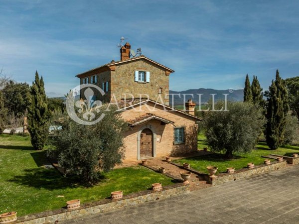 casa indipendente in vendita ad Arezzo