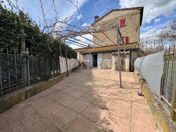 appartamento in vendita ad Arezzo in zona Olmo