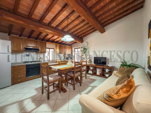 casa indipendente in vendita ad Arezzo in zona Centro Città