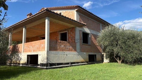 casa indipendente in vendita ad Arezzo in zona Vitiano