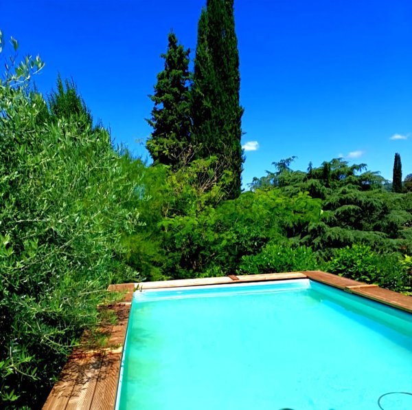 casa indipendente in vendita ad Arezzo in zona Zona La Pace