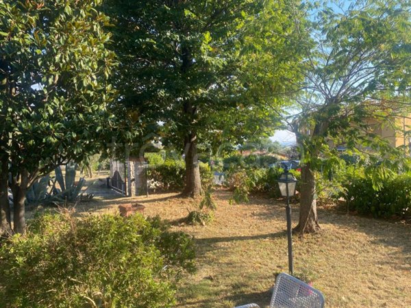 casa indipendente in vendita ad Arezzo in zona Rigutino