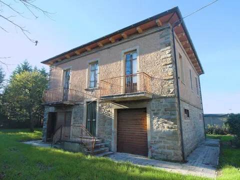 casa indipendente in vendita ad Arezzo in zona Olmo