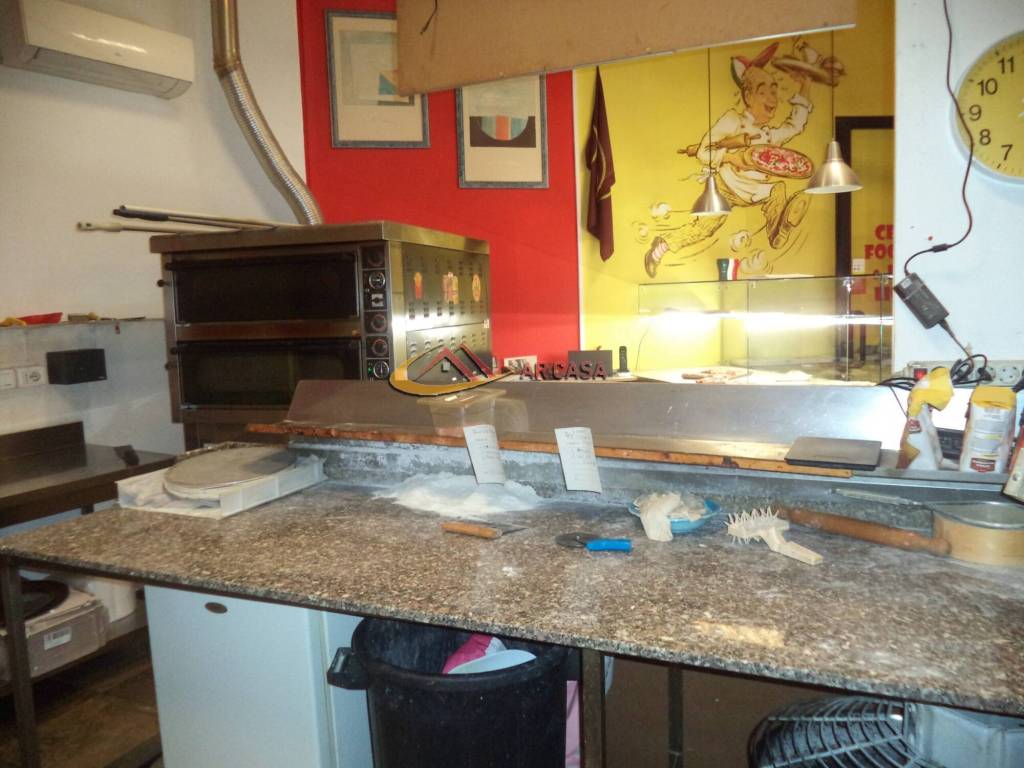 negozio in vendita ad Arezzo in zona Centro Città