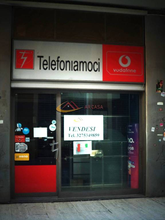 negozio in vendita ad Arezzo in zona Centro Città