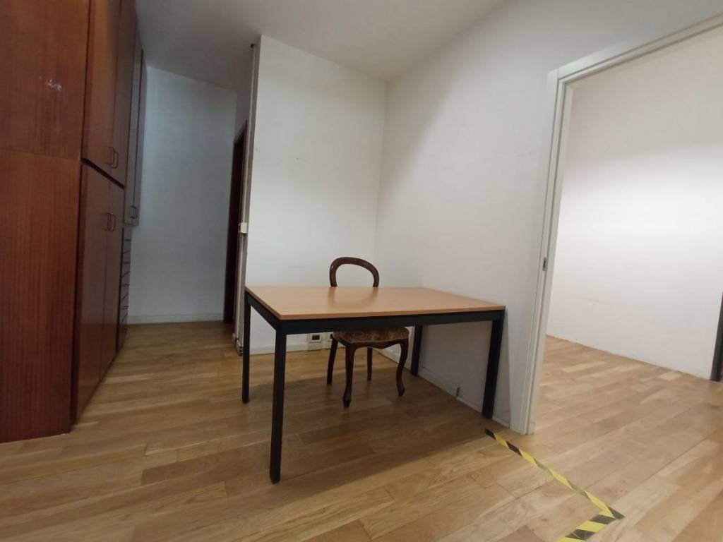 negozio in vendita ad Arezzo