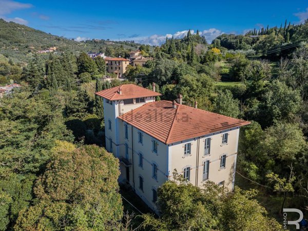casa indipendente in vendita ad Arezzo in zona San Zeno