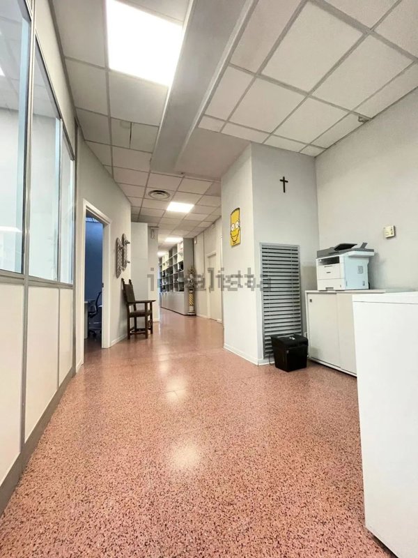 ufficio in vendita ad Arezzo in zona Fiorentina