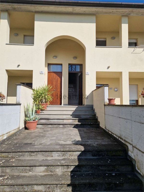 appartamento in vendita ad Arezzo in zona Pratantico-Indicatore