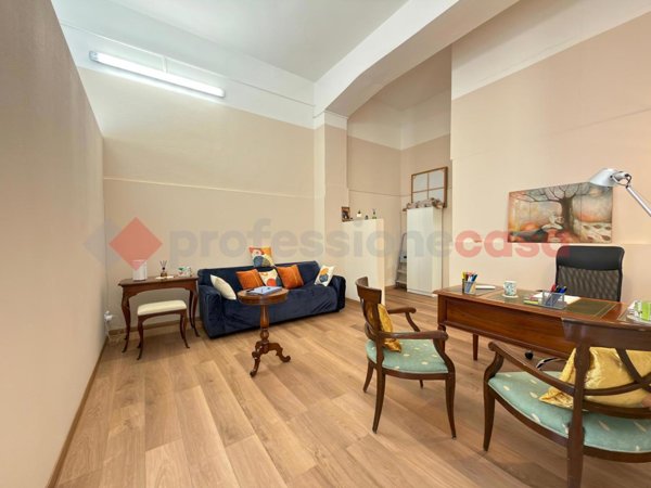 negozio in vendita ad Arezzo in zona Centro Città