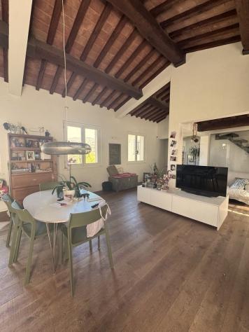 casa indipendente in vendita ad Arezzo