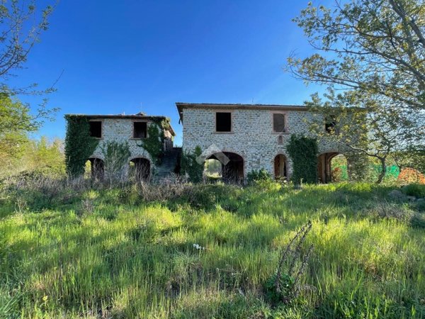 casa indipendente in vendita ad Arezzo in zona San Leo