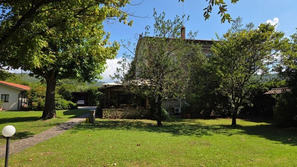 casa indipendente in vendita ad Arezzo in zona Chiassa-Tregozzano