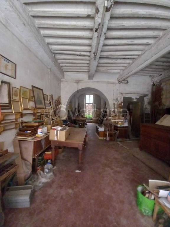 locale commerciale in vendita ad Arezzo in zona Centro Città