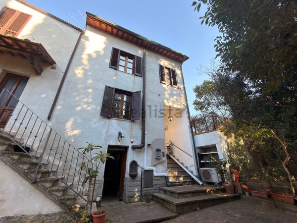 casa indipendente in vendita ad Arezzo in zona Centro Città