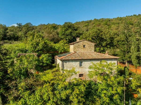 casale in vendita ad Arezzo in zona Palazzo del Pero