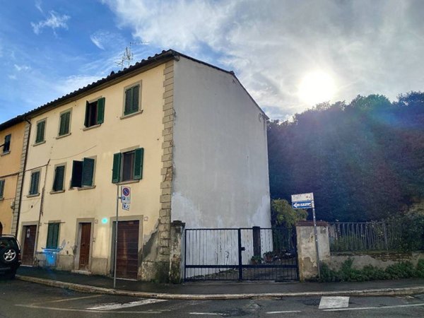 casa indipendente in vendita ad Arezzo in zona Centro Città
