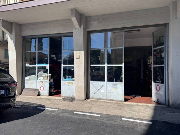 negozio in vendita ad Arezzo