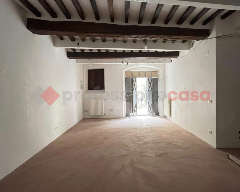 loft in vendita ad Arezzo in zona Centro Città