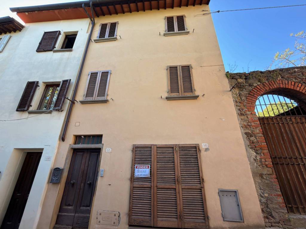 casa indipendente in vendita ad Arezzo in zona Centro Città