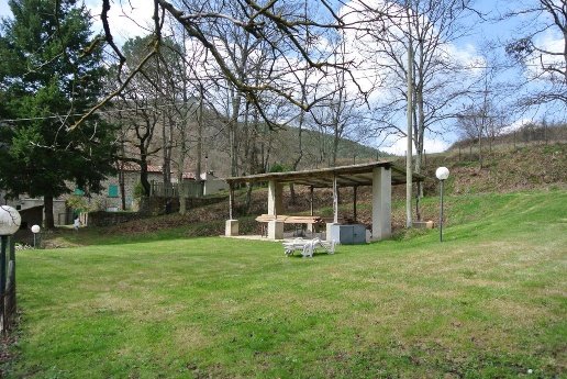 casa indipendente in vendita ad Arezzo in zona Palazzo del Pero