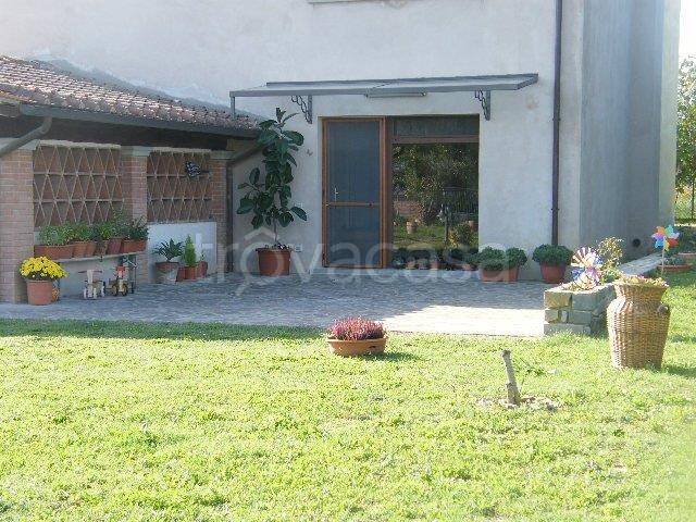 casa indipendente in vendita ad Arezzo in zona Pratantico-Indicatore