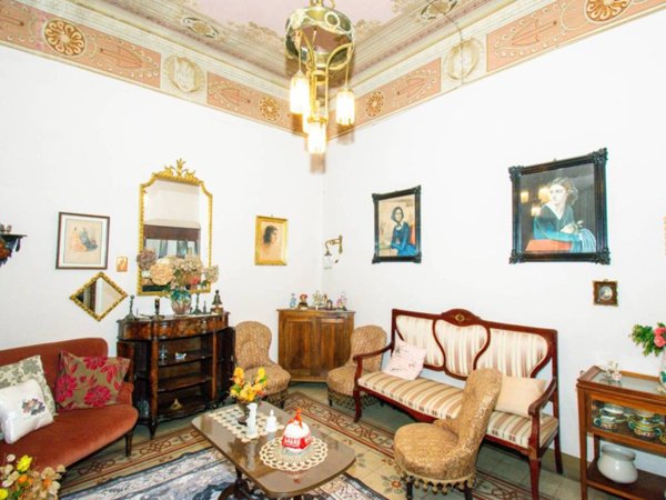 casa indipendente in vendita ad Arezzo in zona Centro Città