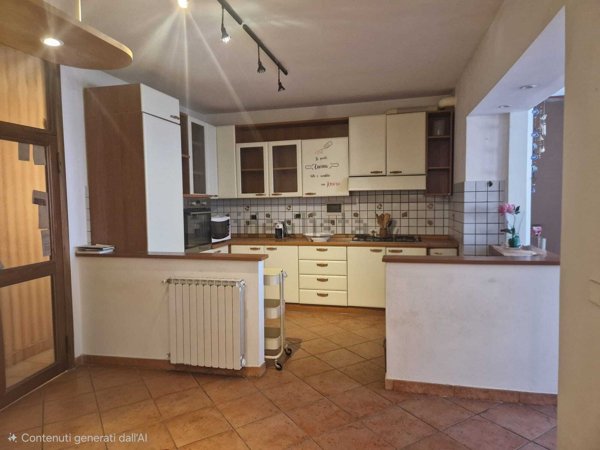 casa indipendente in vendita ad Arezzo