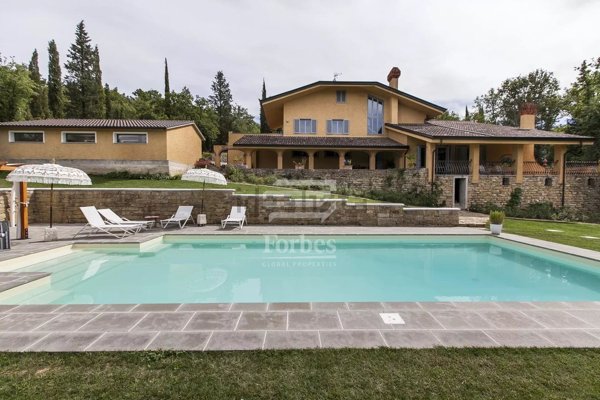 casa indipendente in vendita ad Arezzo in zona Chiassa-Tregozzano