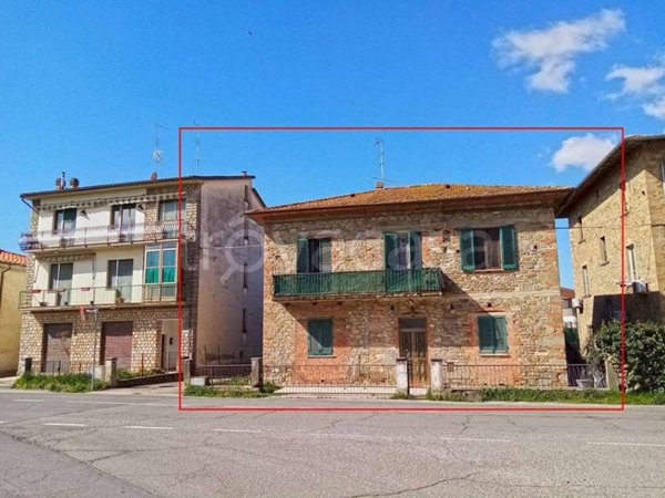 casa indipendente in vendita ad Arezzo in zona Ponte Alla Chiassa