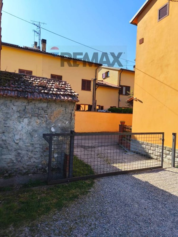 locale commerciale in vendita ad Arezzo in zona San Leo