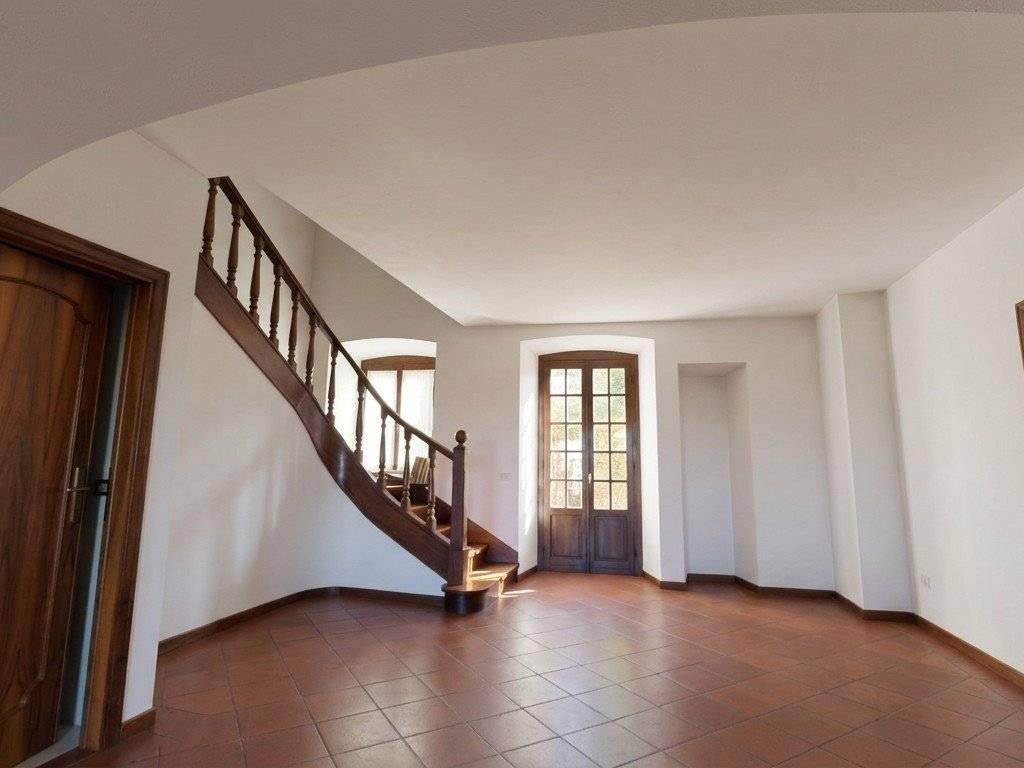 casa indipendente in vendita ad Arezzo in zona Puliciano