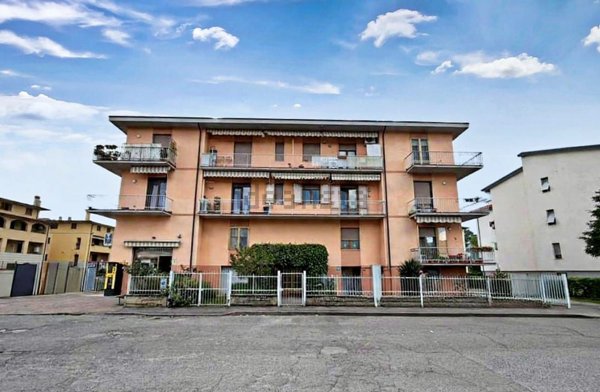 casa indipendente in vendita ad Arezzo