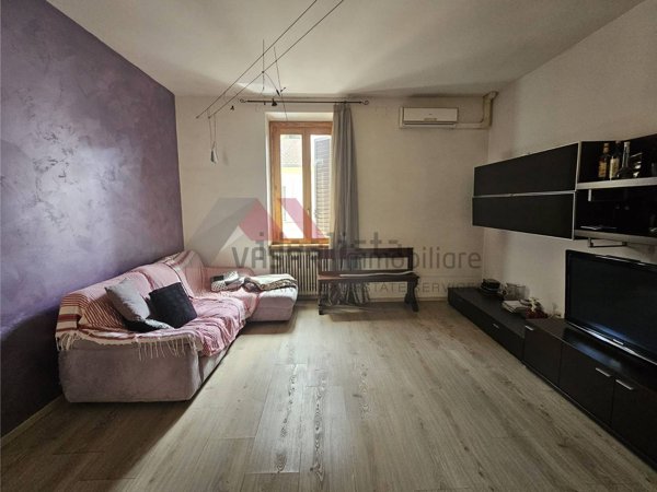 casa indipendente in vendita ad Arezzo