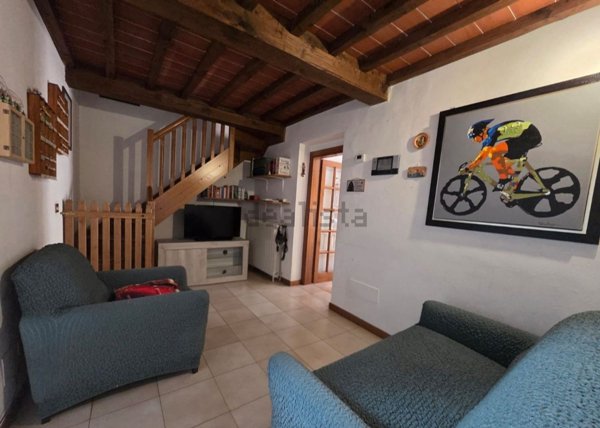 casa indipendente in vendita ad Arezzo